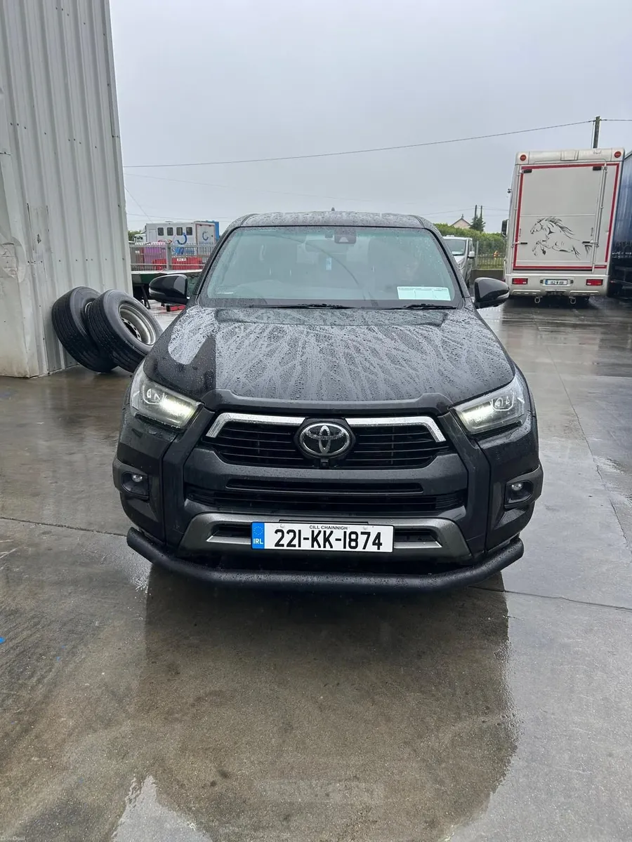 Toyota Hilux 2.8DAD Invincible X 201BHP - Image 2