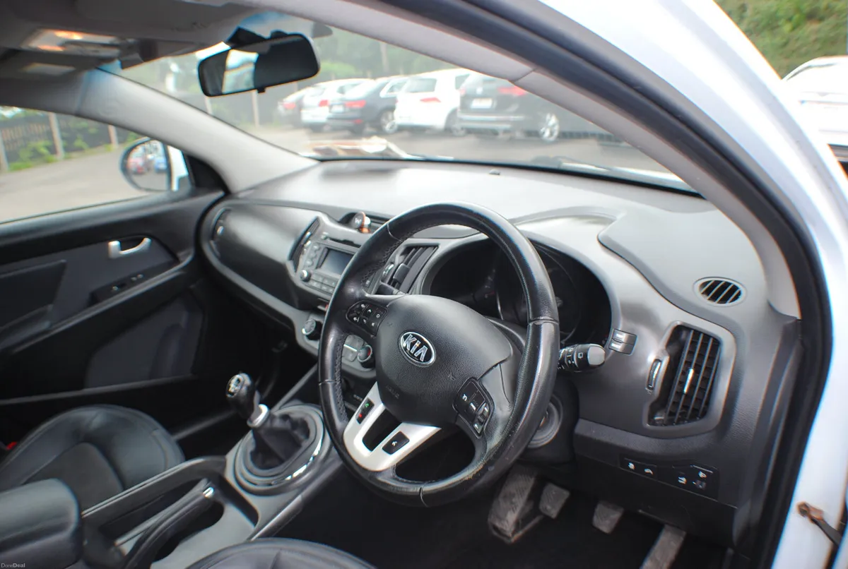 Kia Sportage 2014 1.7D EXS 5DR SUV - Image 2
