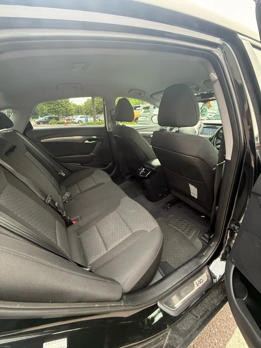 Hyundai i40 SE NAV CRDI 4DR - Image 4