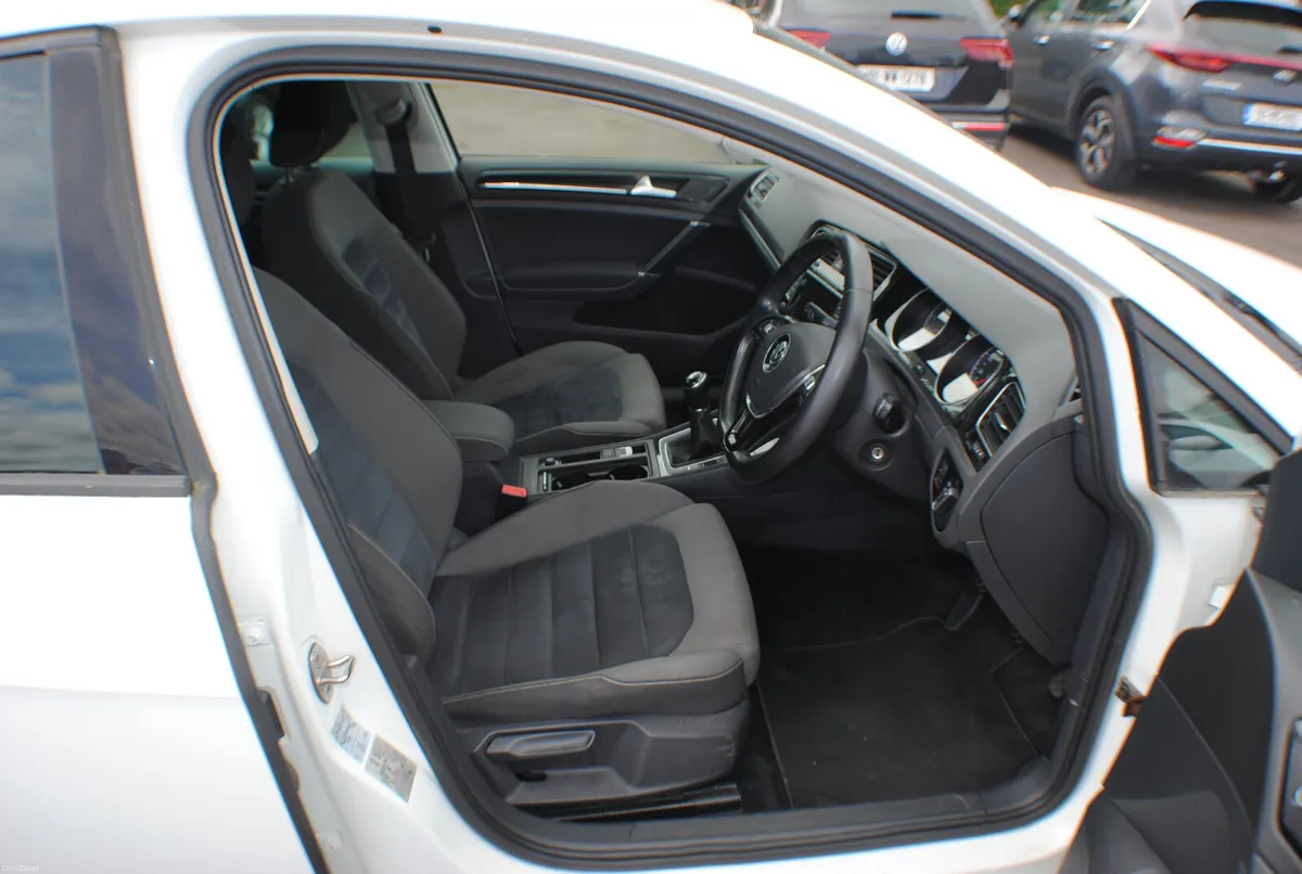 Volkswagen Golf 2015 - Image 4