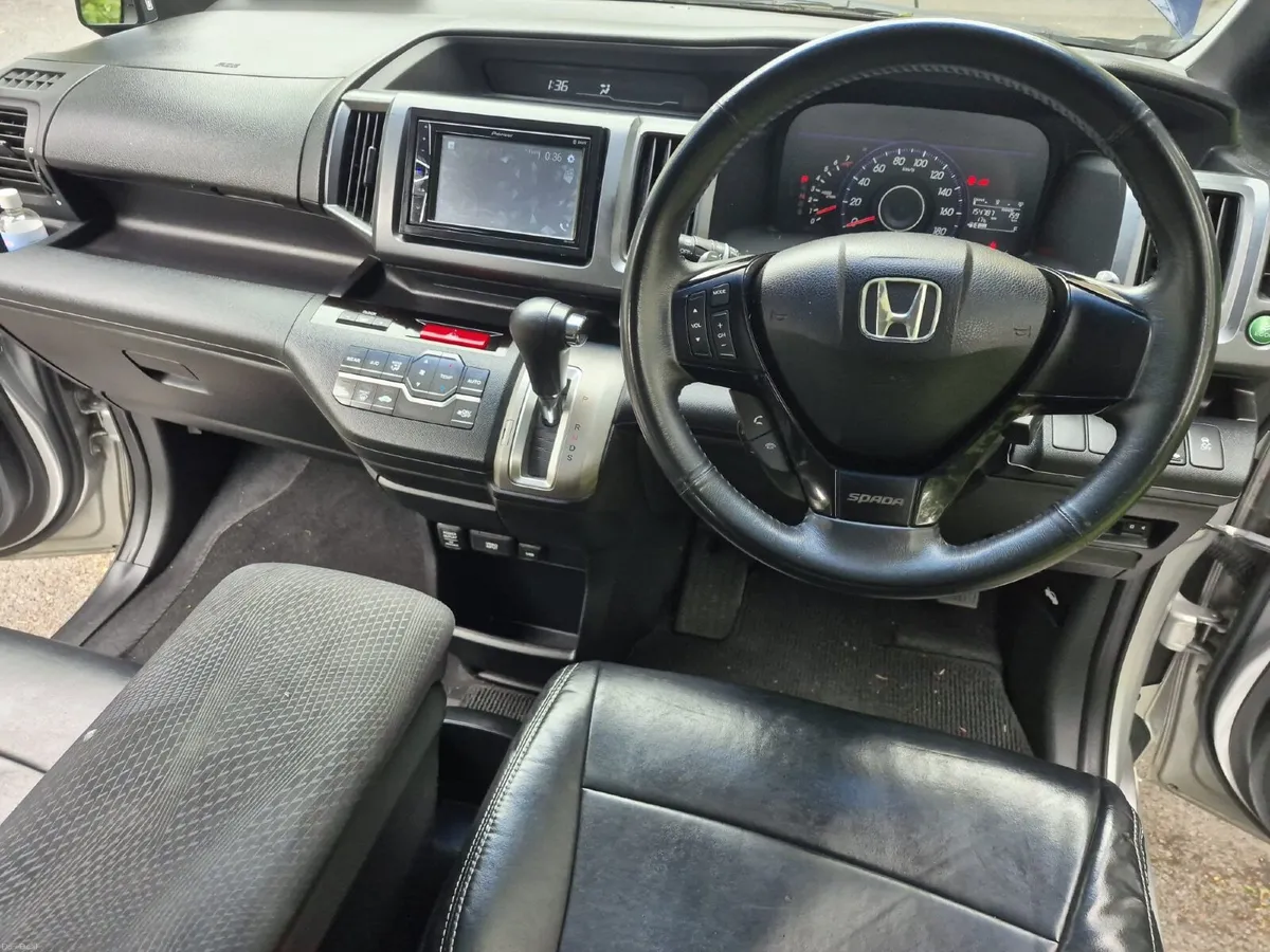 Honda Stepwagon 2011 - Image 3