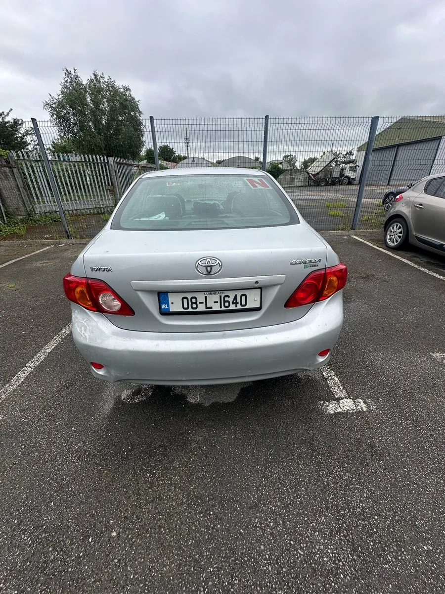 Toyota corolla - Image 4
