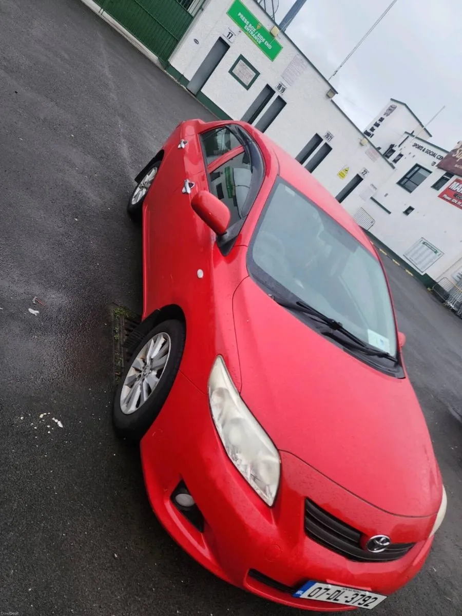 Toyota corolla 2007 - Image 1