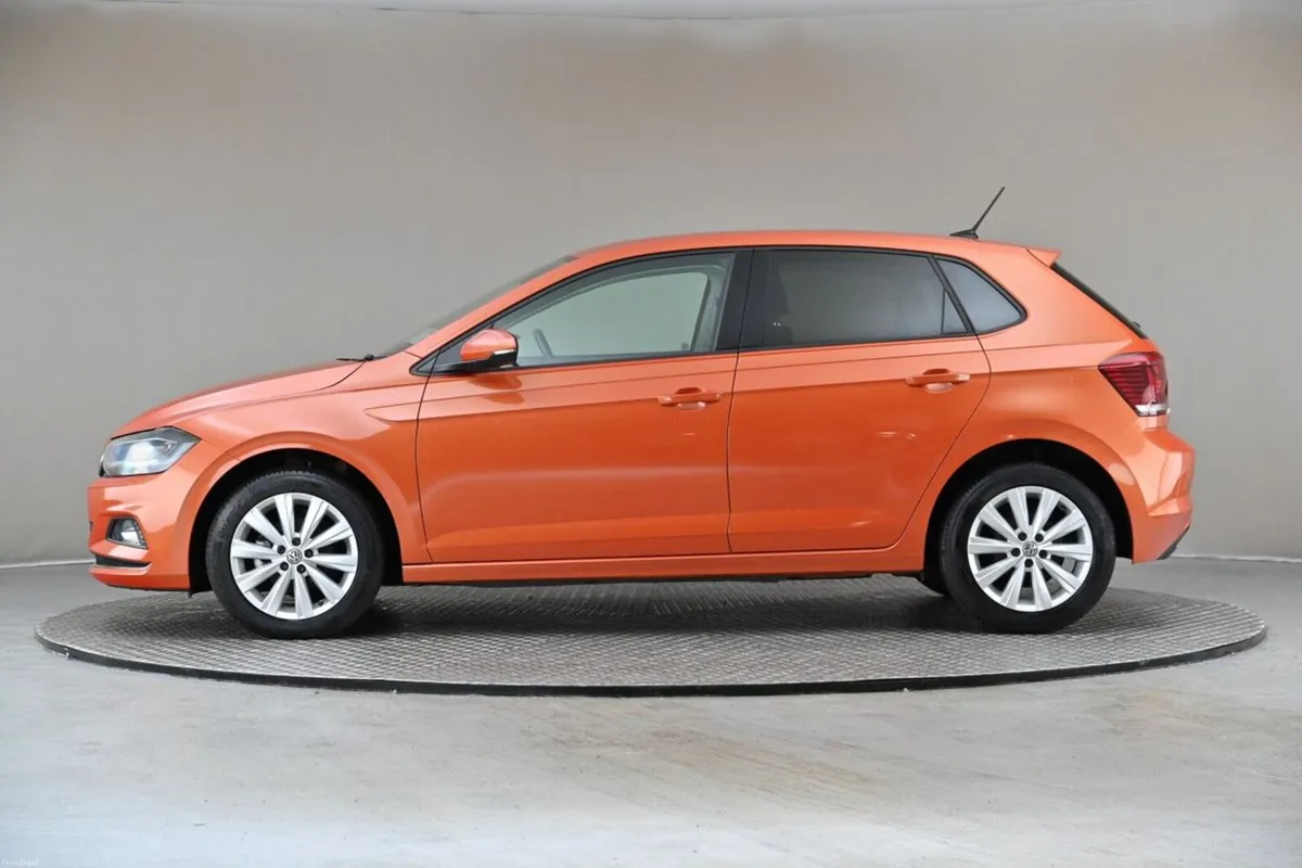 Volkswagen Polo 1.0 TSI DSG COMFORTLINE **CARPLAY* - Image 5