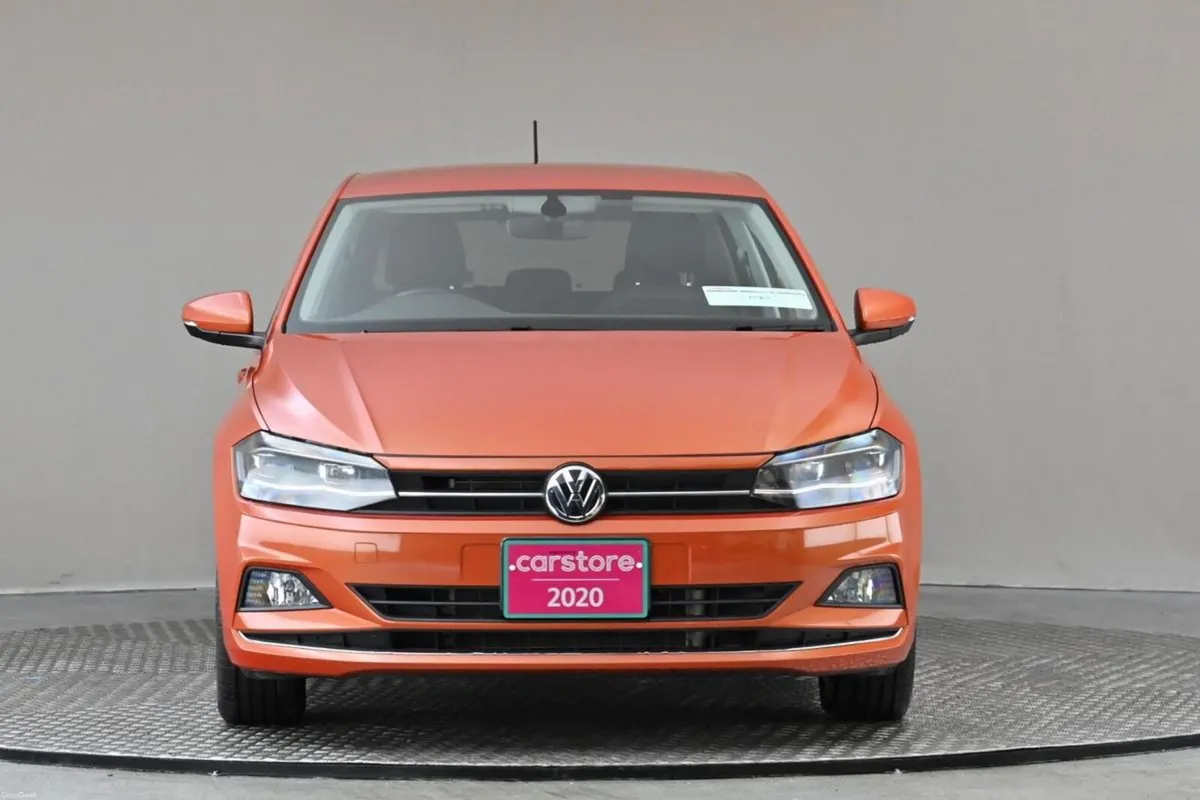 Volkswagen Polo 1.0 TSI DSG COMFORTLINE **CARPLAY* - Image 2