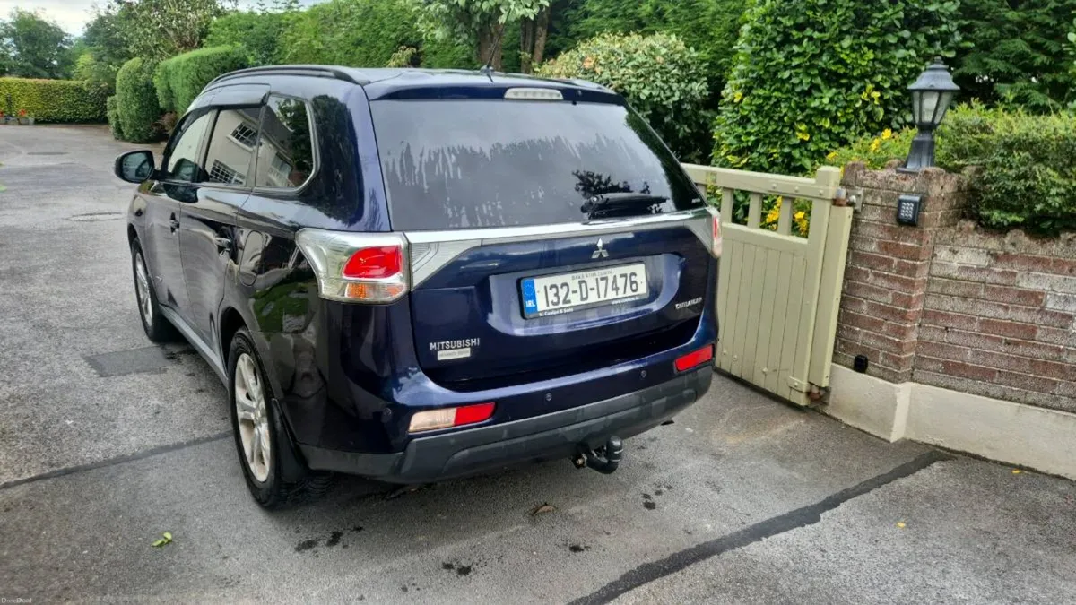 Mitsubishi Oulander Pajero - Image 3