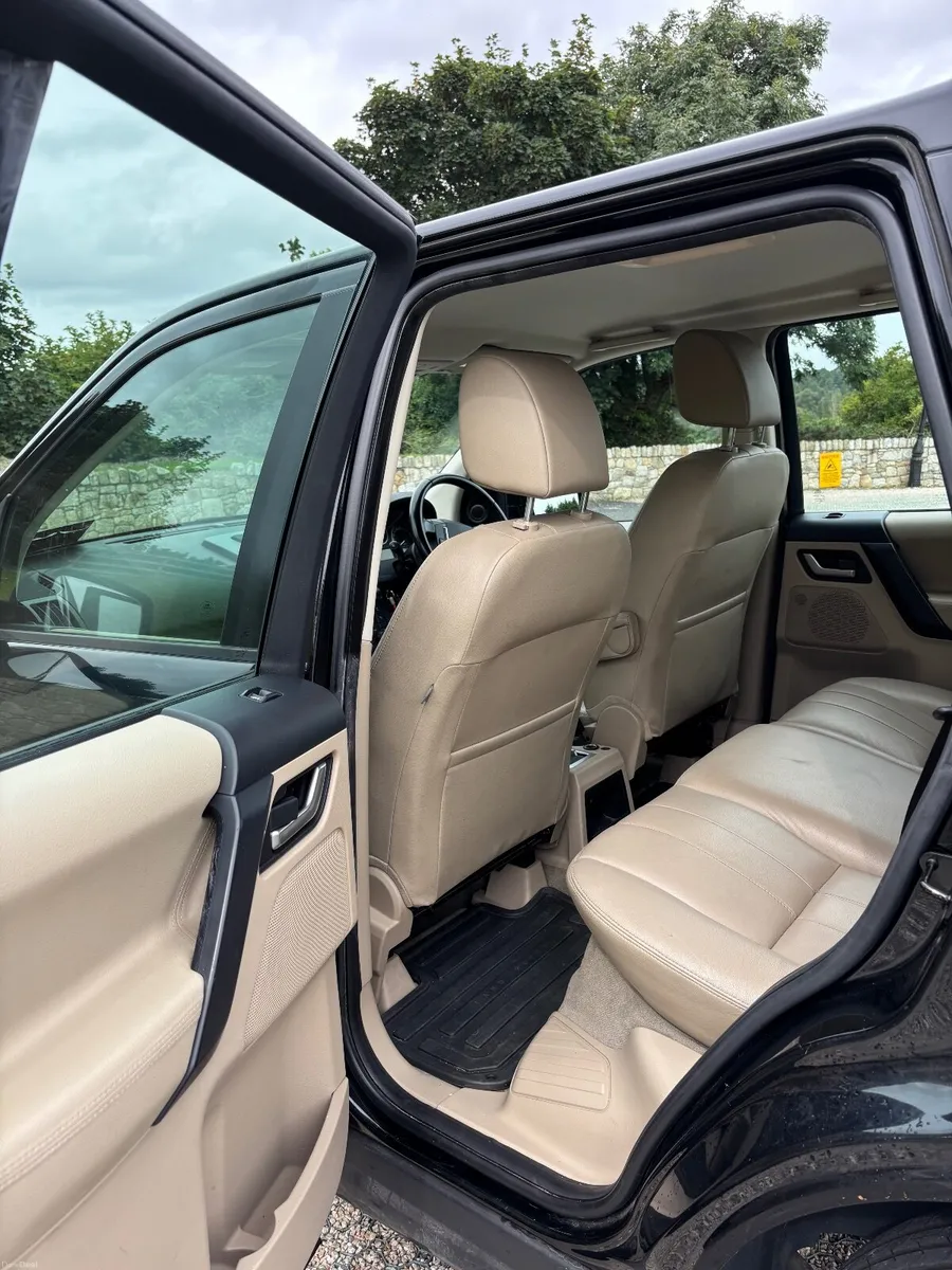 Land Rover Freelander 2011 - Image 2