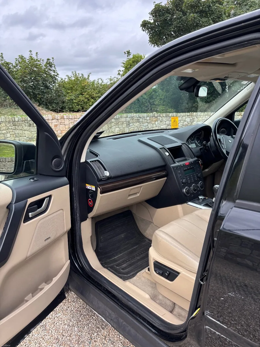 Land Rover Freelander 2011 - Image 4