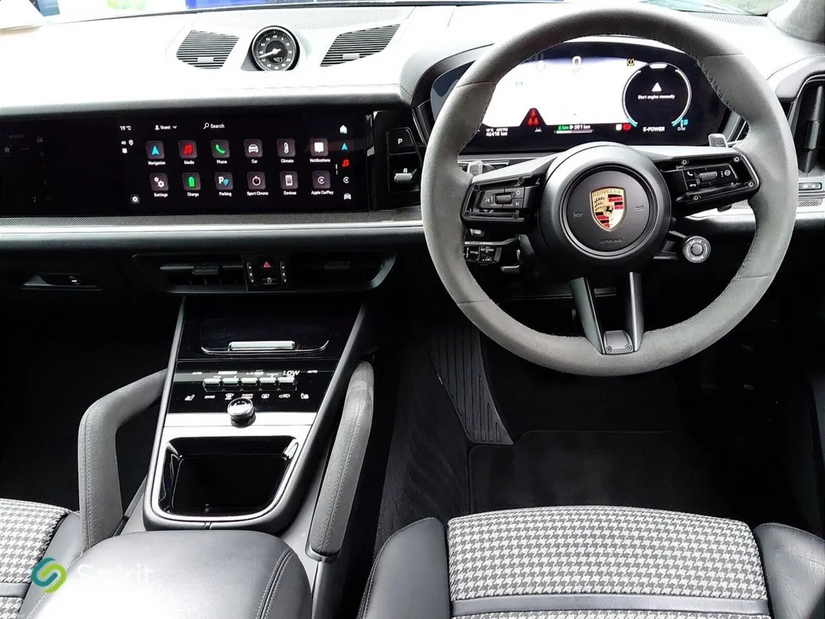 Porsche Cayenne CARBON PACK 3.0 Hybrid - Image 4