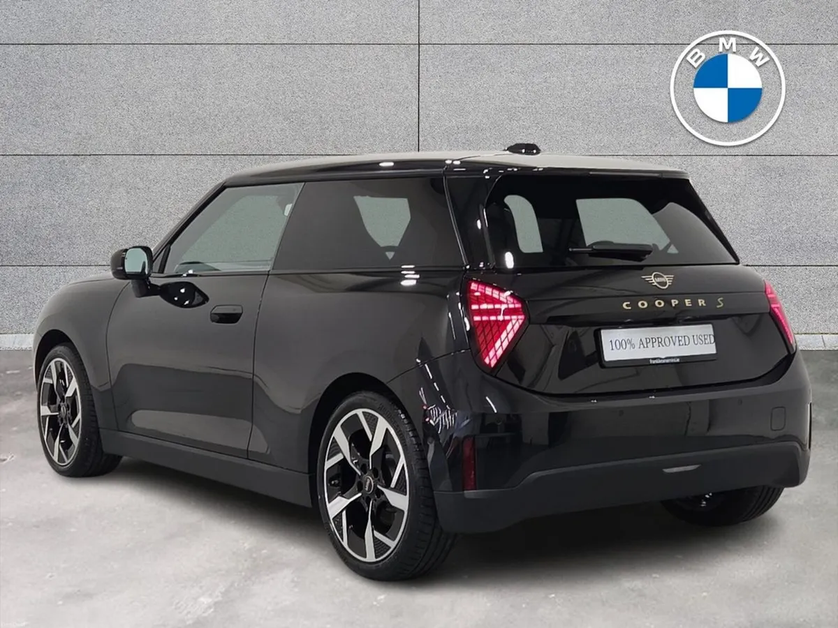 Mini Cooper Cooper SE - Image 3