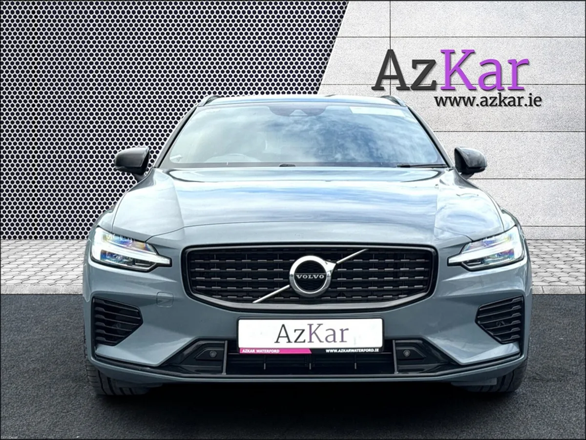 Volvo V60 2022 R-DESIGN T6 2.0 PLUG IN HYBRID AWD - Image 3