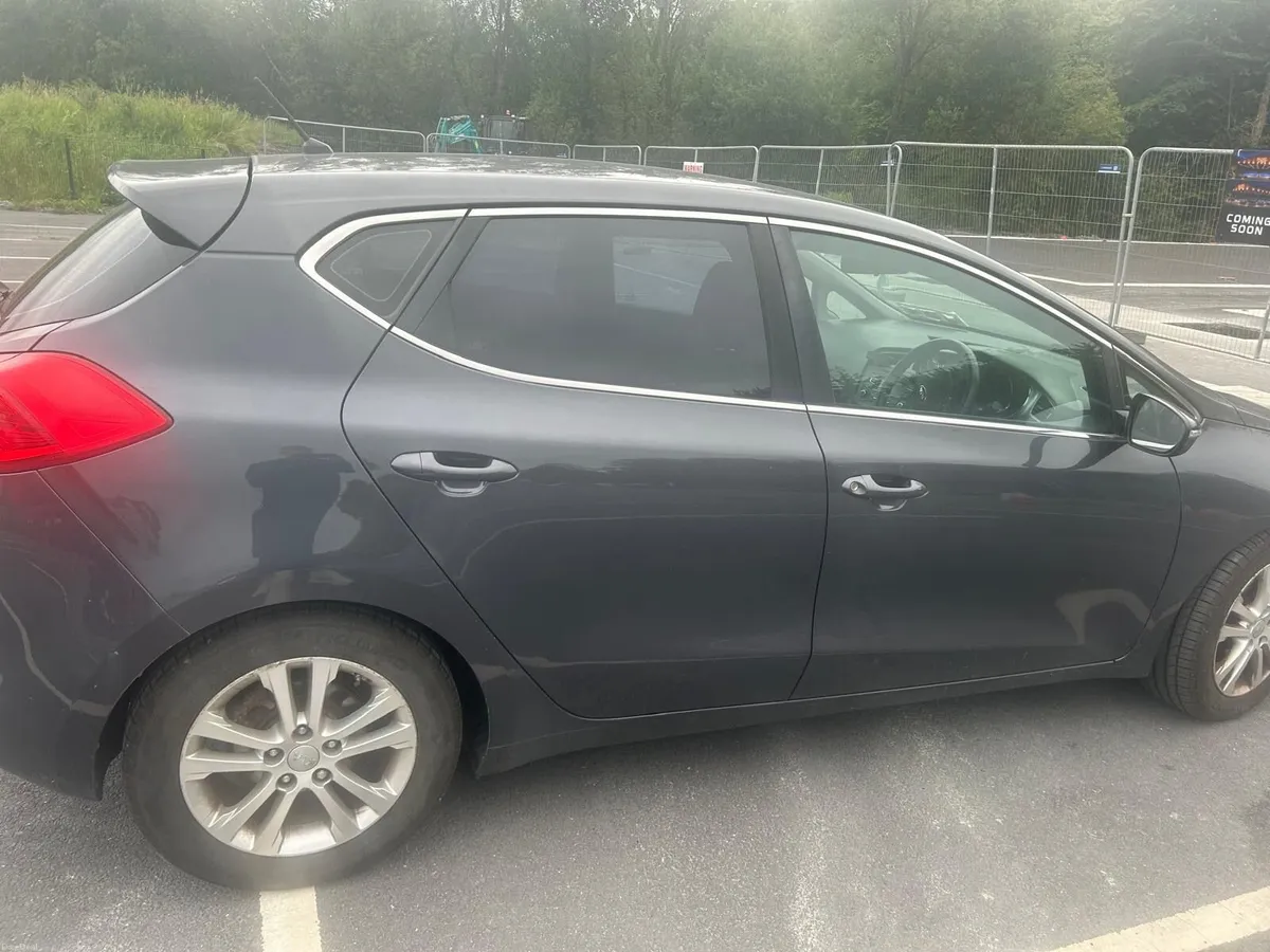 Kia Ceed 2015 - Image 4