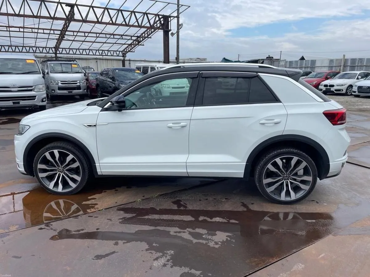 Volkswagen T-Roc R-LINE - Image 4