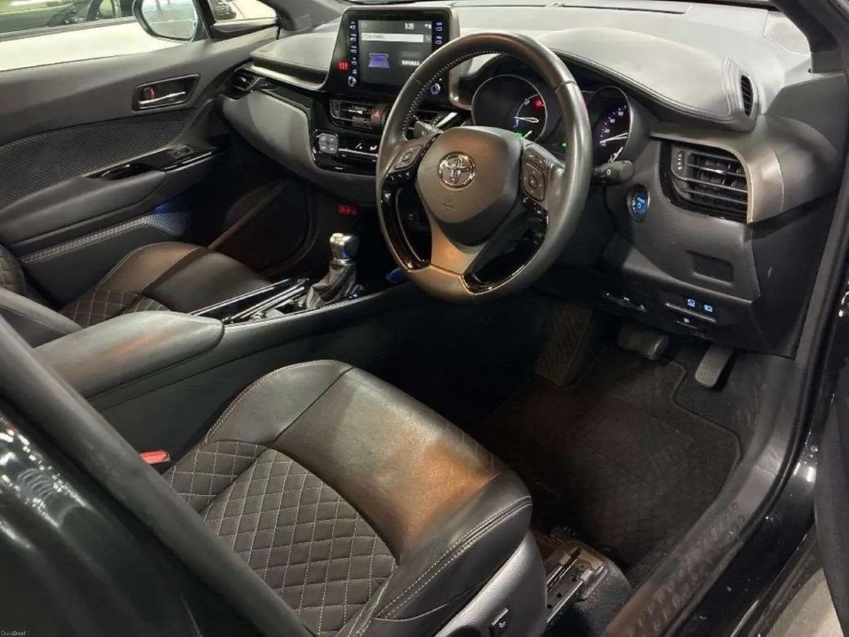 Toyota C-HR 1.8 HYBRID AUTOMATIC - G MODE NERO EDI - Image 3