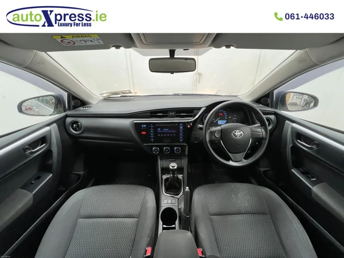 Toyota Corolla 1.3 Manual, Low mileage - Image 2