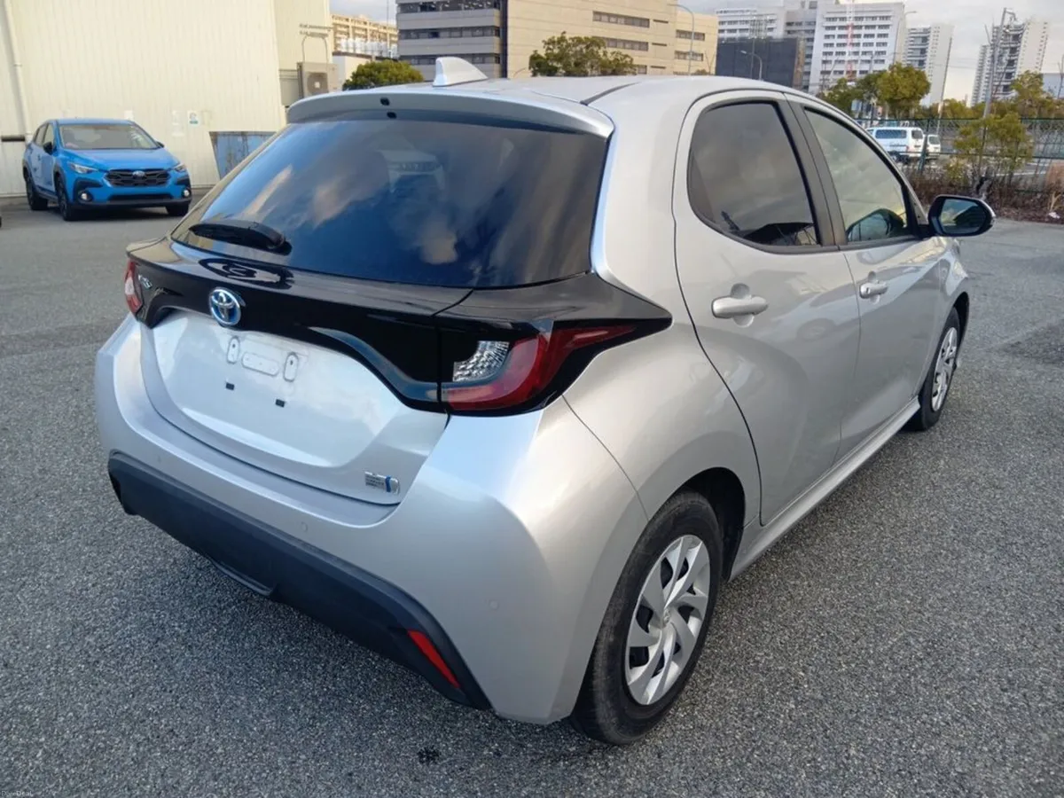 Toyota Yaris Hybrid Edition Automatic - Image 2