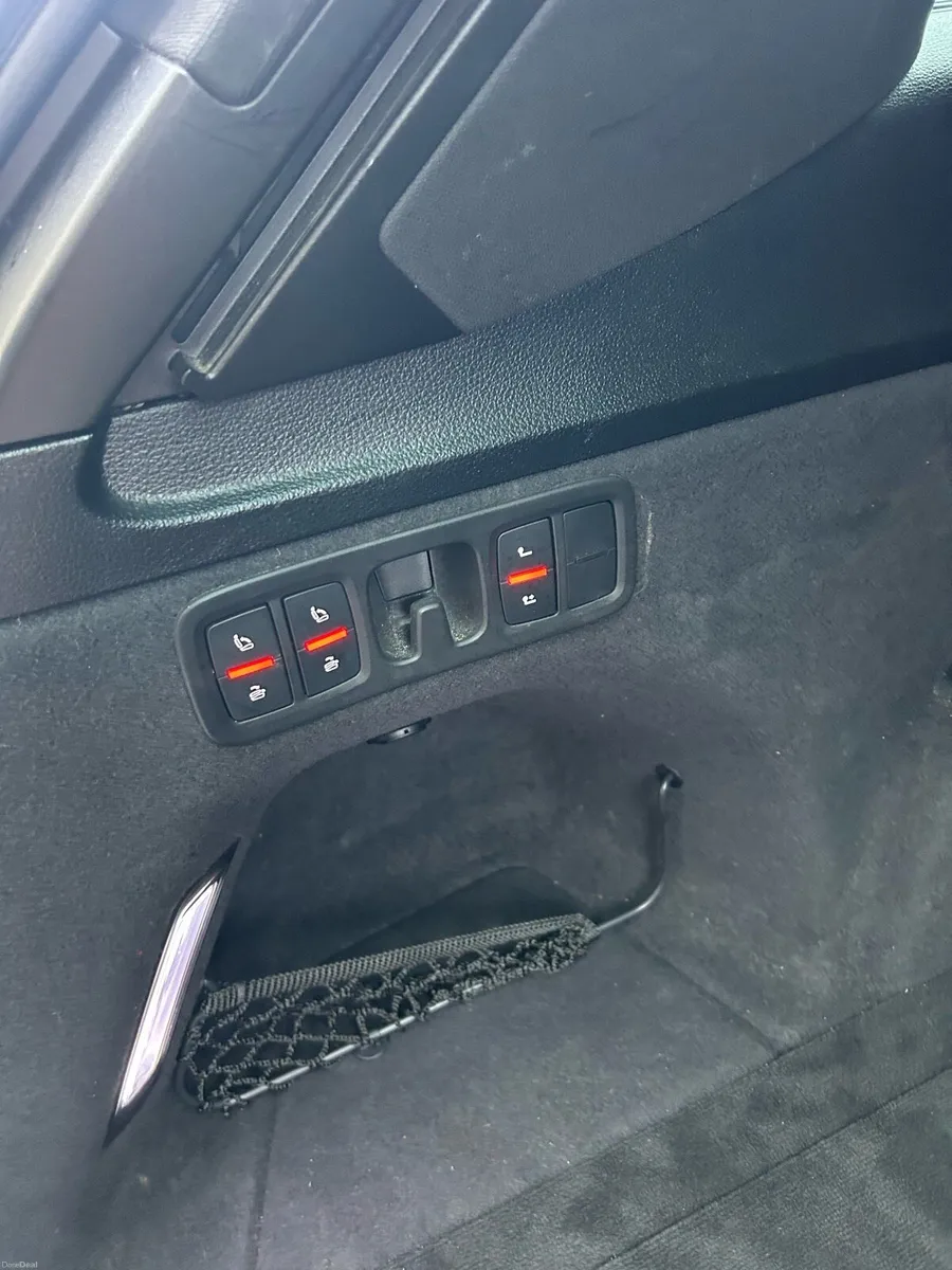 Audi Q7 - Image 4