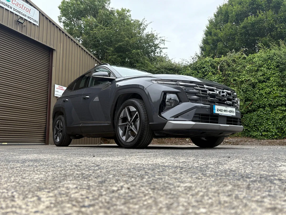 Hyundai Tucson 2024 1 OWNER 33000KM TOP SPEC - Image 4