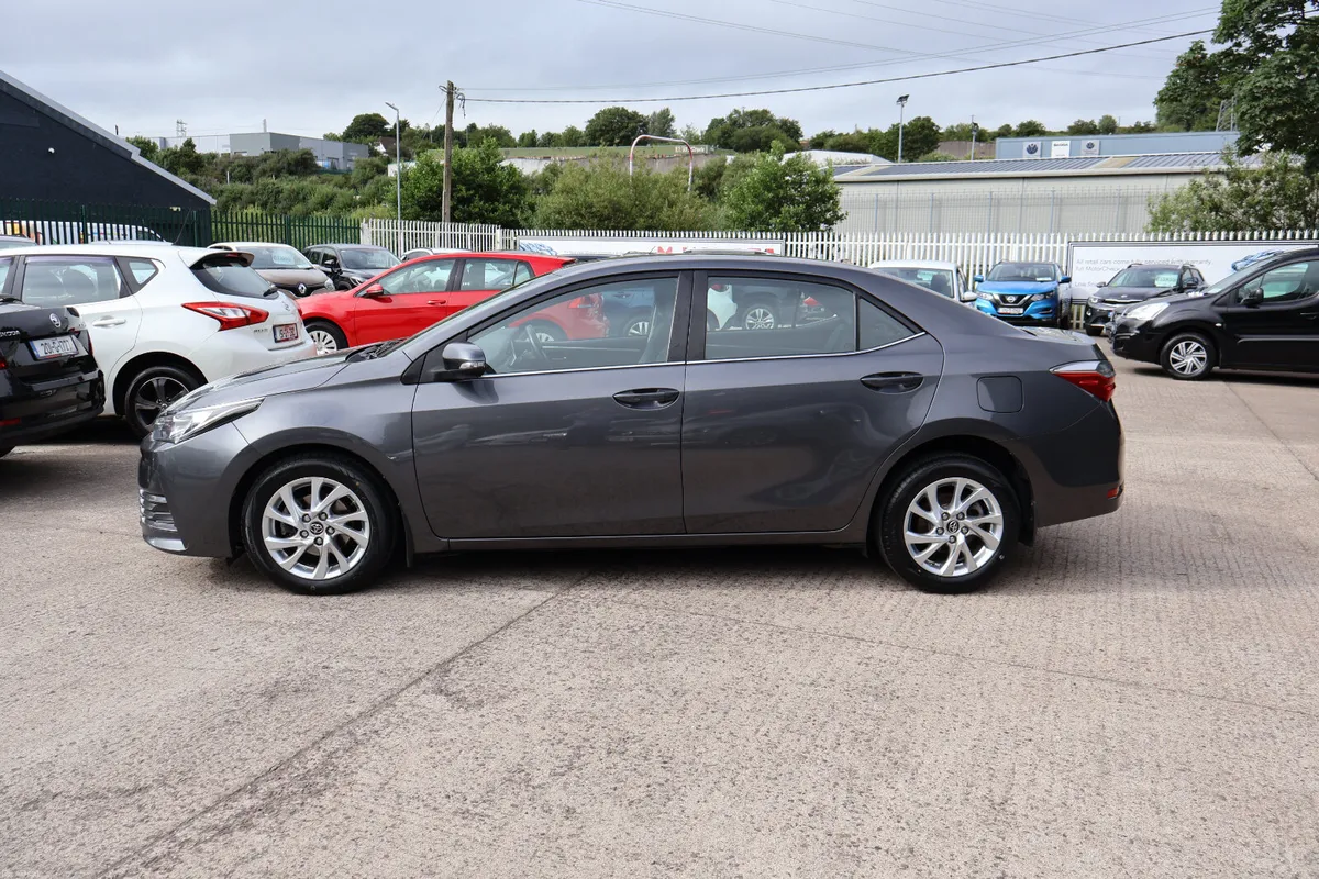 Toyota Corolla 4dr Luna 24 Month NCT Exceptional! - Image 6