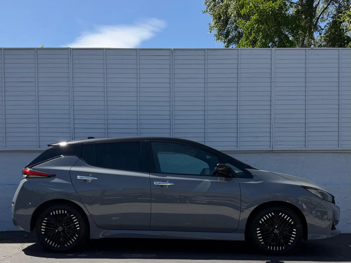 Nissan Leaf 2023 / TEKNA TOP SPEC / LEATHER - Image 3