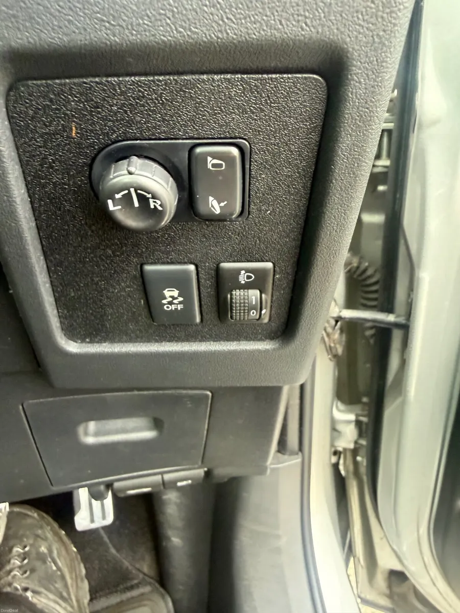 Nissan Qashqai 2010Manual 1.5 diesel - Image 3