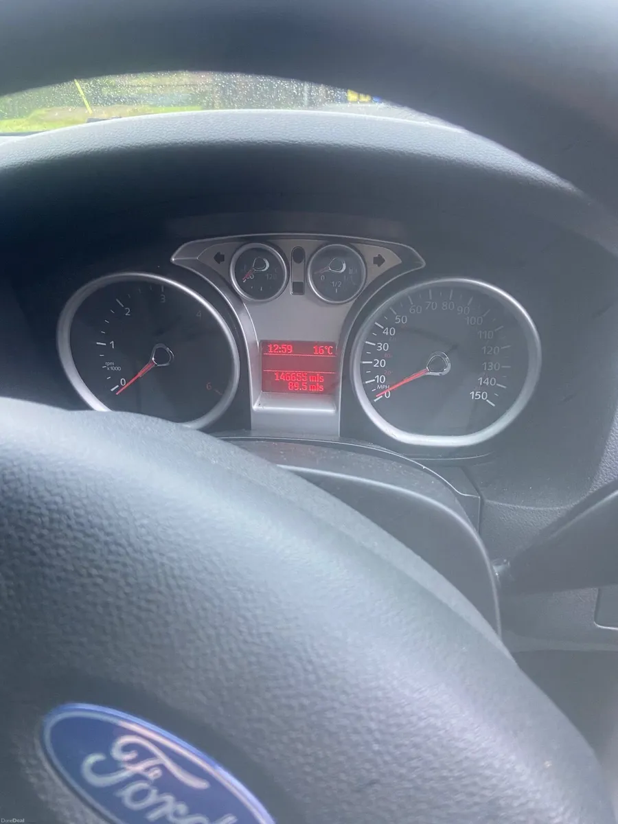 Ford Focus 2011 - Image 3