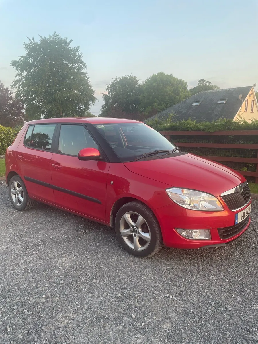 Red Skoda Fabia - Image 2