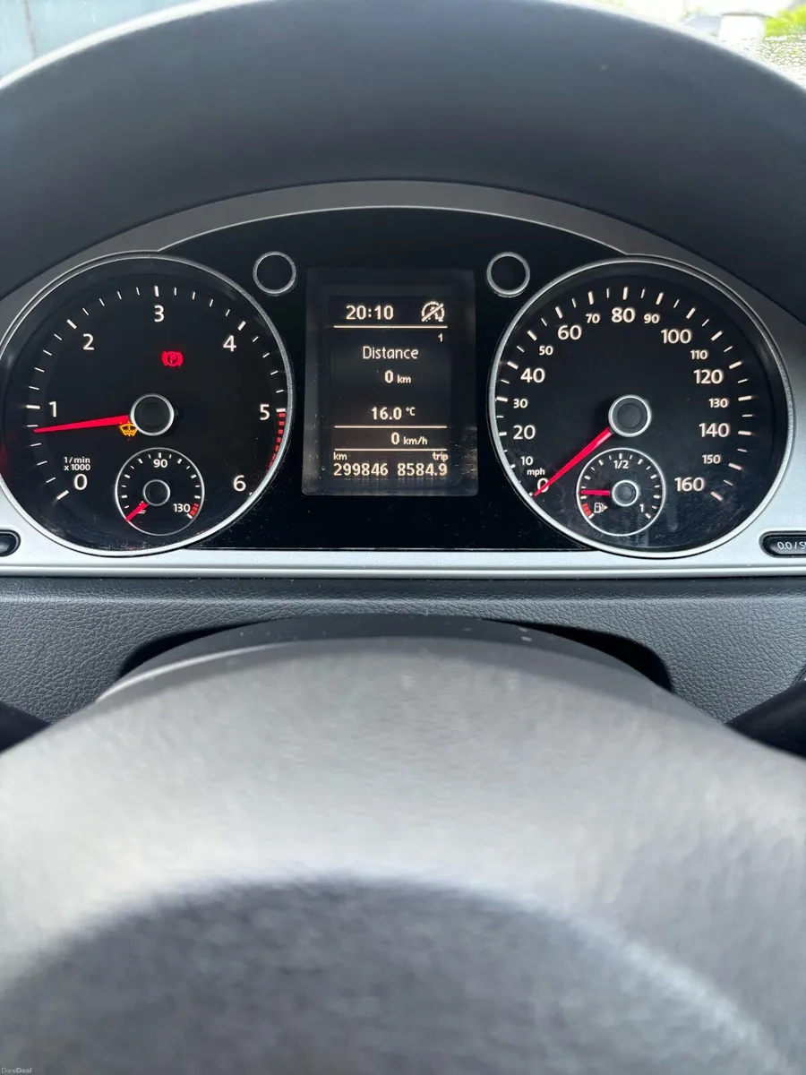 Volkswagen Passat 2012 - Image 4