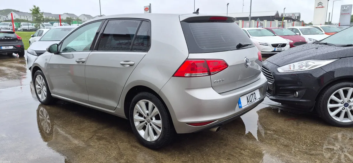 Volkswagen Golf automatic comfort 1.2 tsi low kms - Image 6