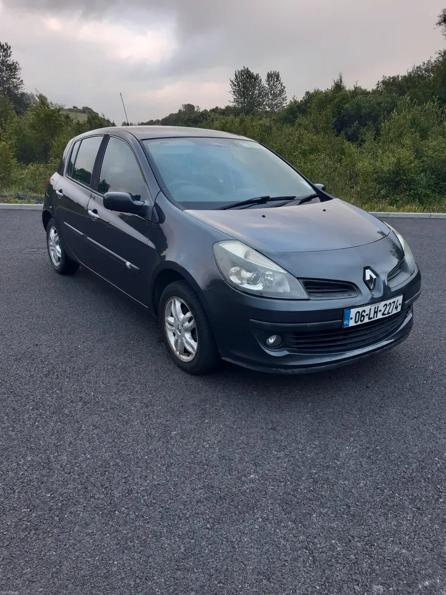 Renault Clio - Fresh NCT (sunroof) - Image 1