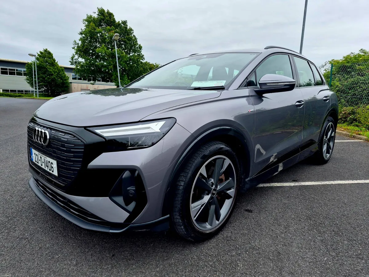 2022 AUDI Q4 ETRON 40E S LINE SUNROOF - Image 4