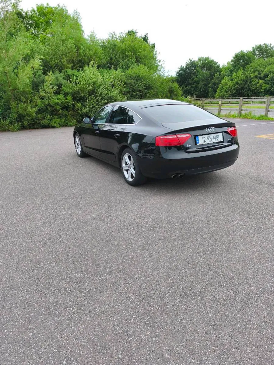 Car - Image 4