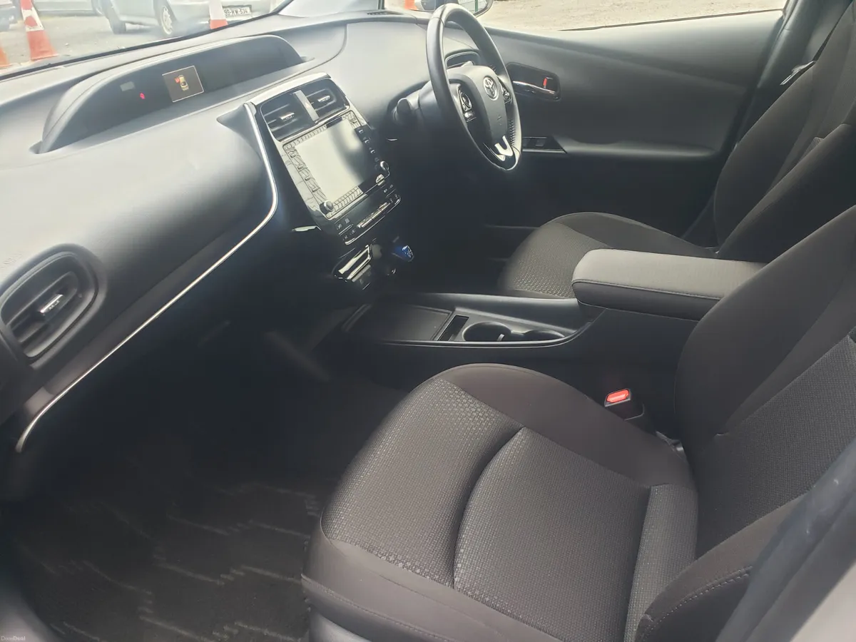 Toyota Prius 2022 - Image 3