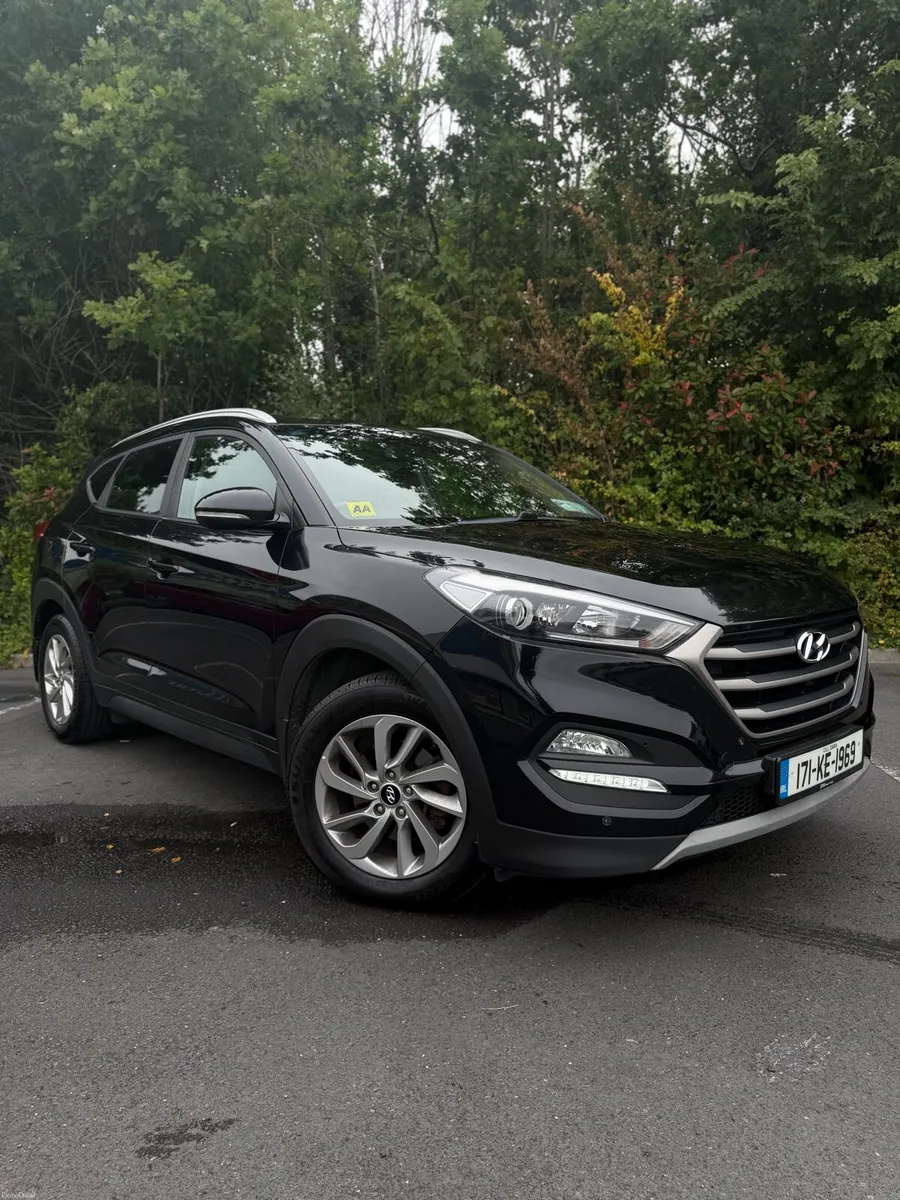 2017 Hyundai Tucson Automatic *VERY CLEAN* - Image 1