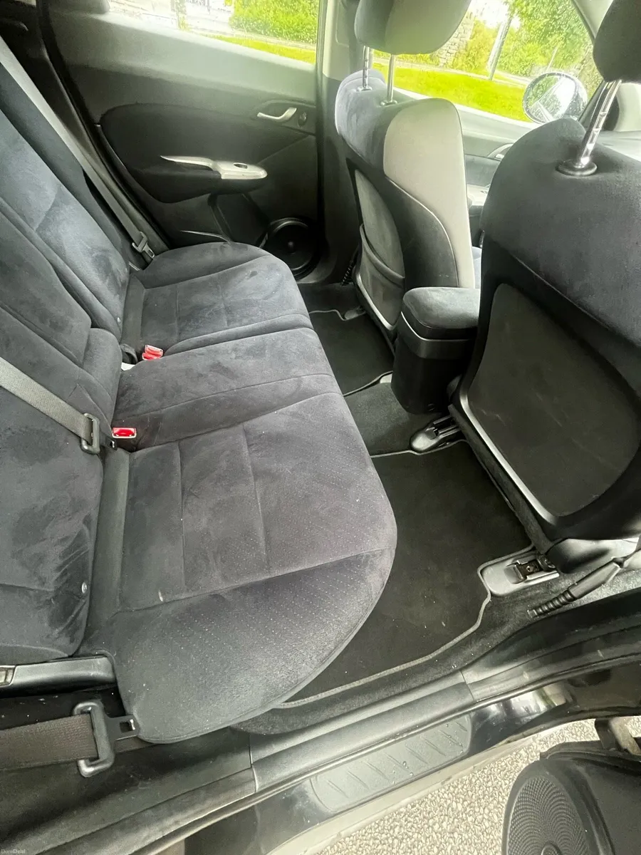 Honda civic - Image 3