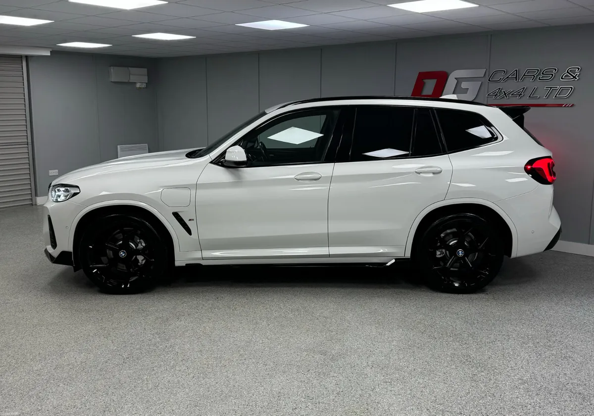 2022 BMW X3 30E M Sport LCI Automatic - Image 4