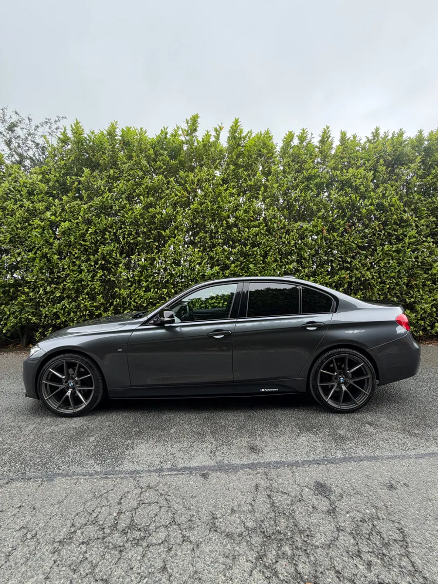 2016 BMW 320d M SPORT XDRIVE - Image 4