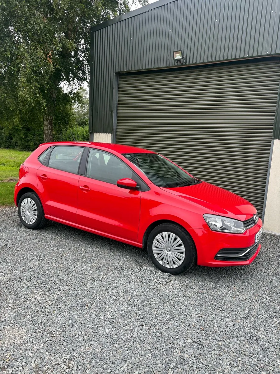 Volkswagen polo Auto Low km - Image 1
