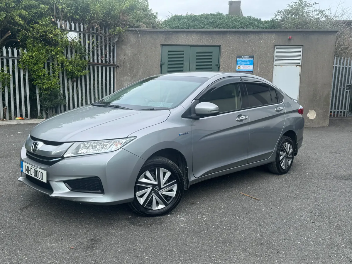 Honda Grace 1.5 Hybrid Full Options - Image 1