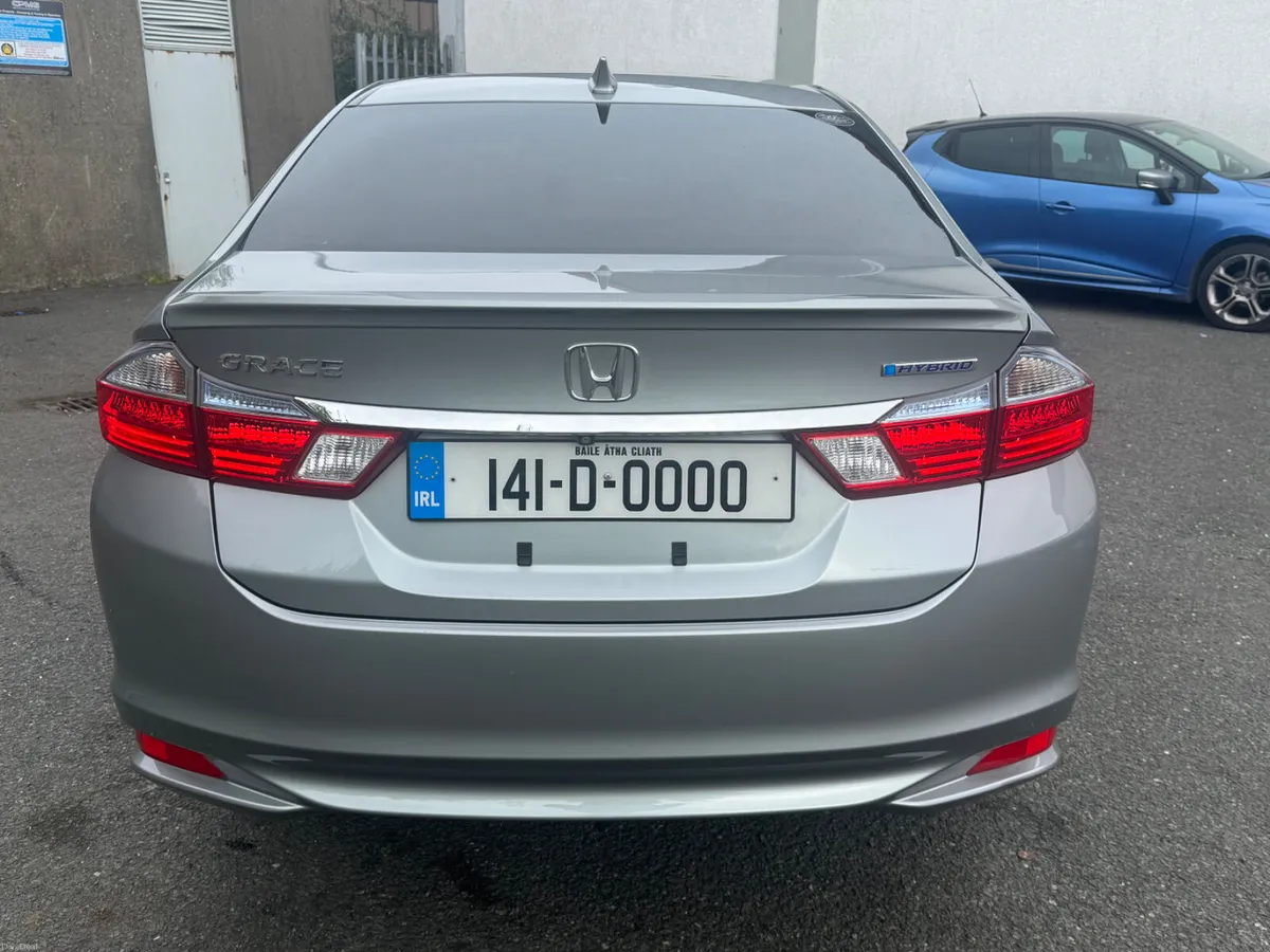 Honda Grace 1.5 Hybrid Full Options - Image 6