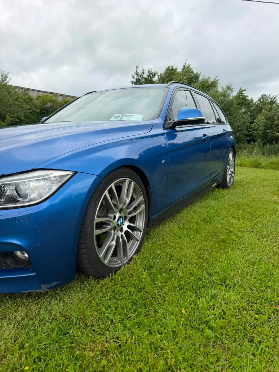 BMW 3-Series 2015 320d Touring - Image 3
