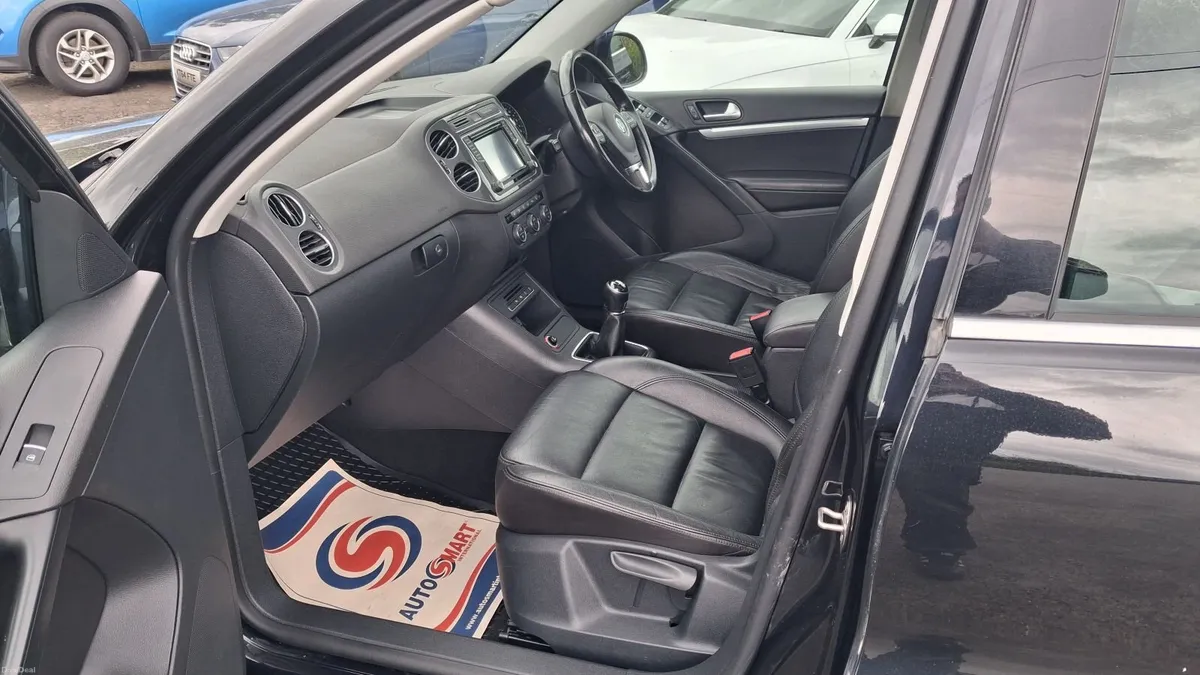 Volkswagen Tiguan 2015 - Image 3
