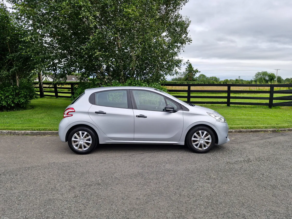 Peugeot 208 (NCT TESTED AND TAXED)!!! - Image 5