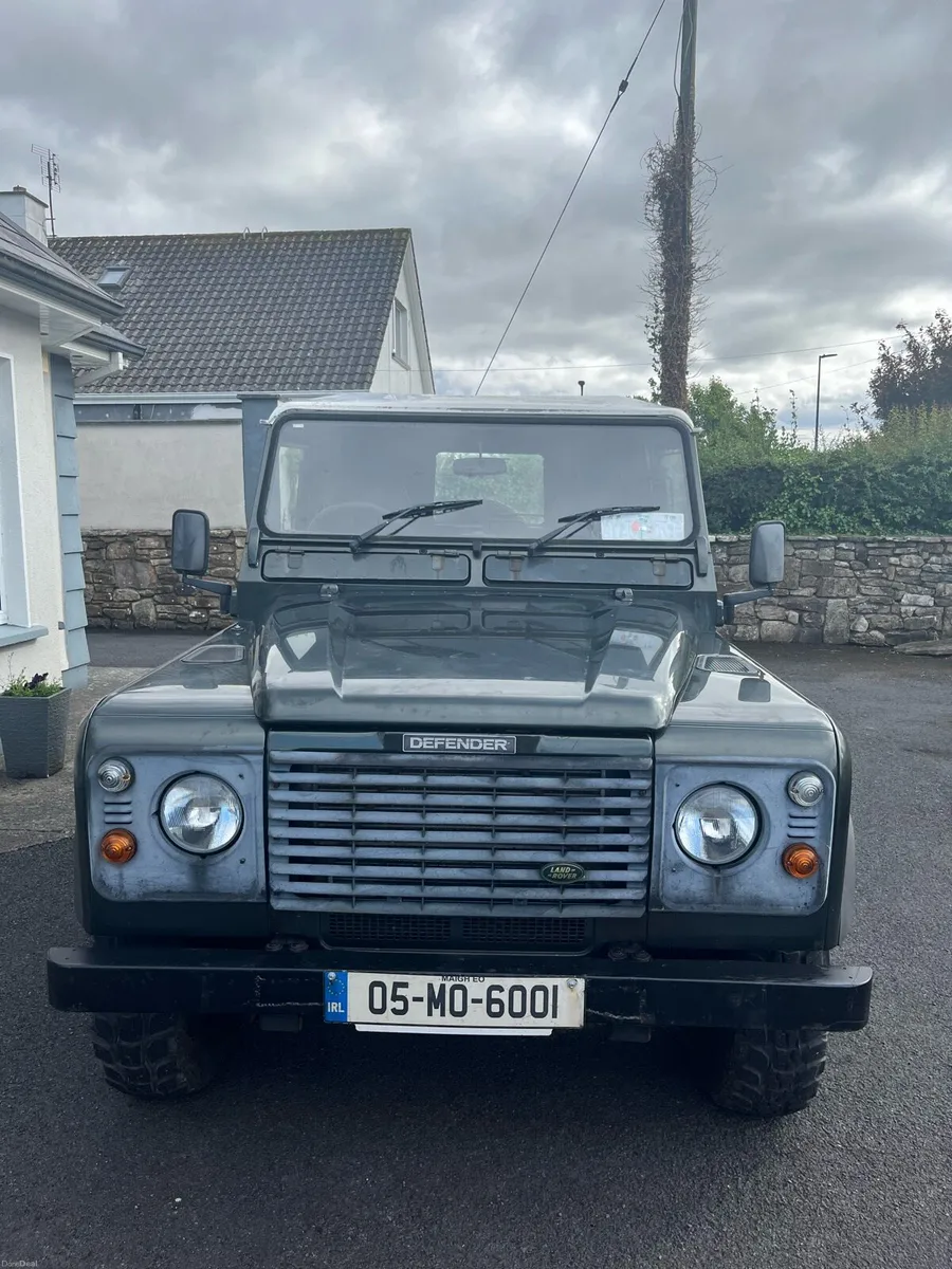 Land Rover Defender 110 - Image 3