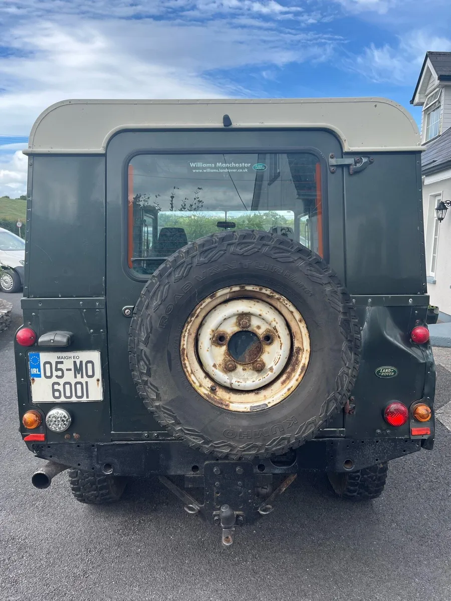 Land Rover Defender 110 - Image 5