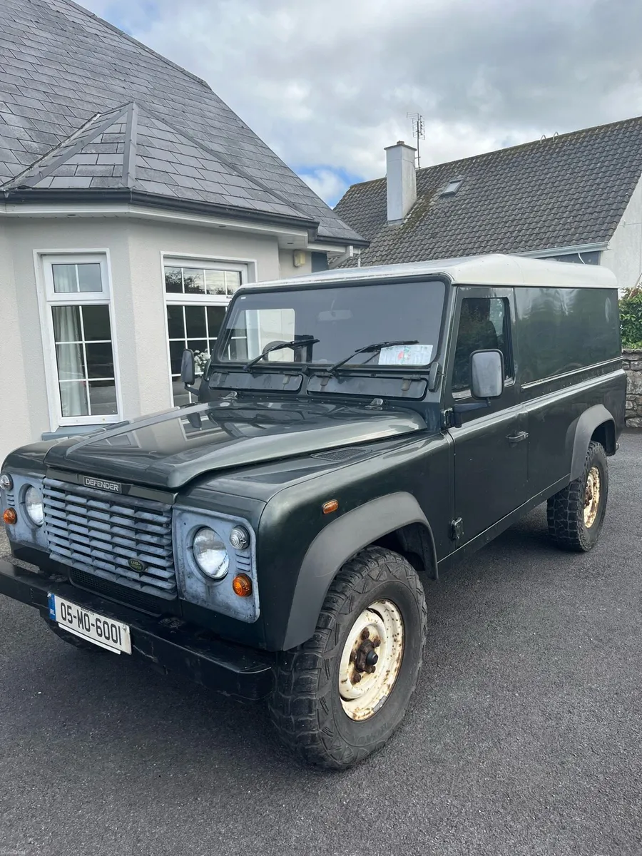 Land Rover Defender 110 - Image 1