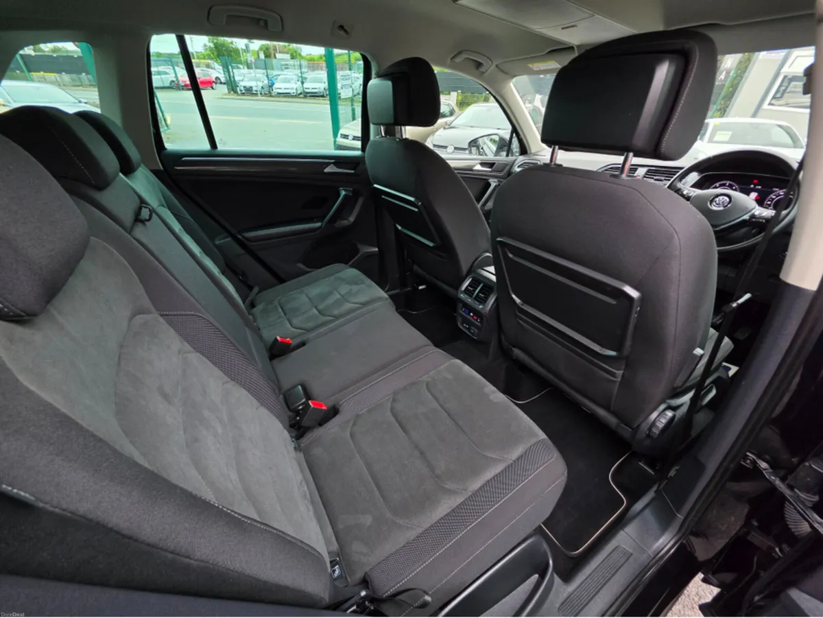 Volkswagen Tiguan ( 182 REG 2.0 TDI 4MOTION HIGHLI - Image 4