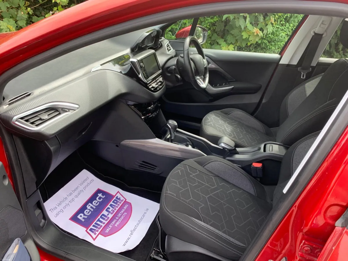 Peugeot 2008 ACTIVE 1.2 110 AUTOMATIC 6.2 4 - Image 6