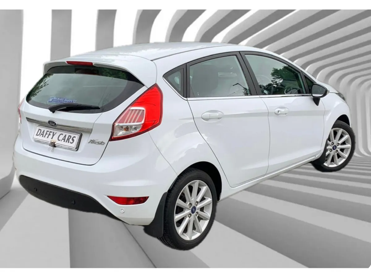 Ford Fiesta TITANIUM 1.0 65PS M5 4DR CB1 CNN - Image 4