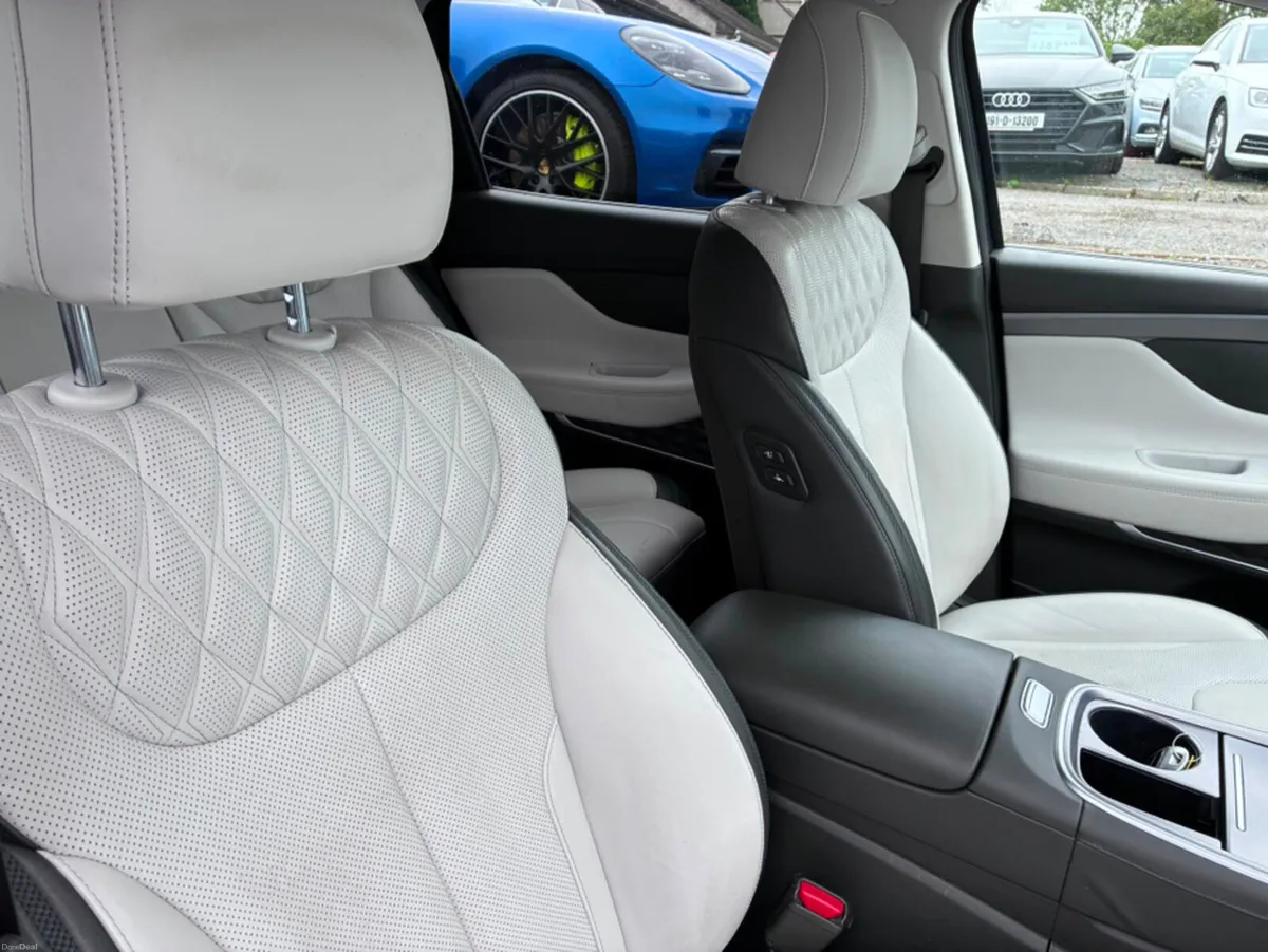 Hyundai Santa Fe 1.6 PHEV PREMIUM AUTO - Image 5